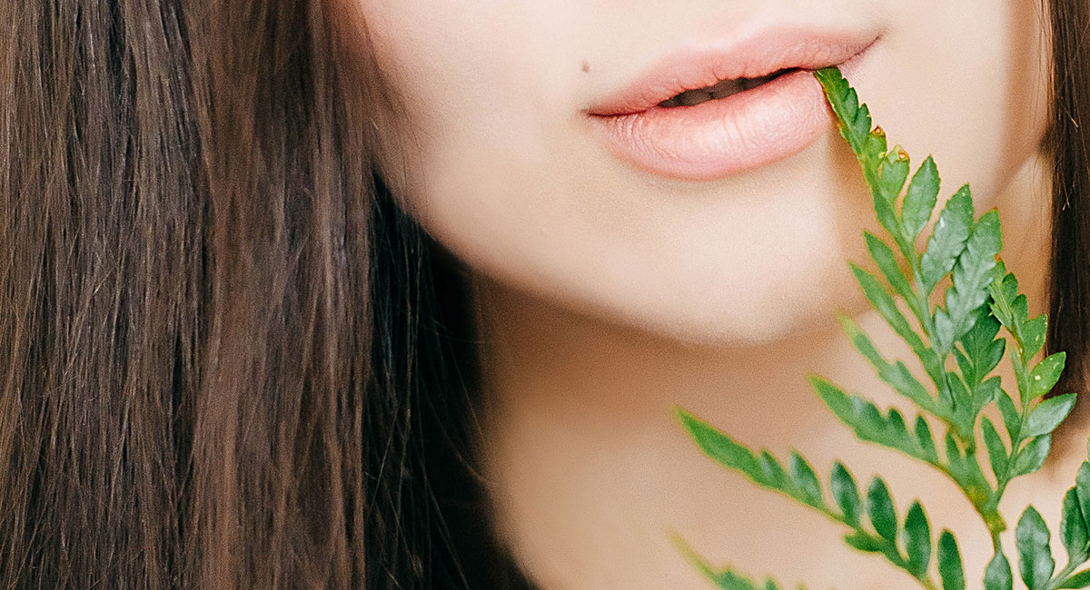 Cómo humectar los labios resecos naturalmente